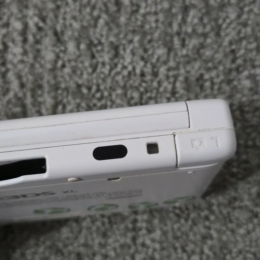 Nintendo 3DS XL Console - Yoshi Special Edition - USED - No Charger READ